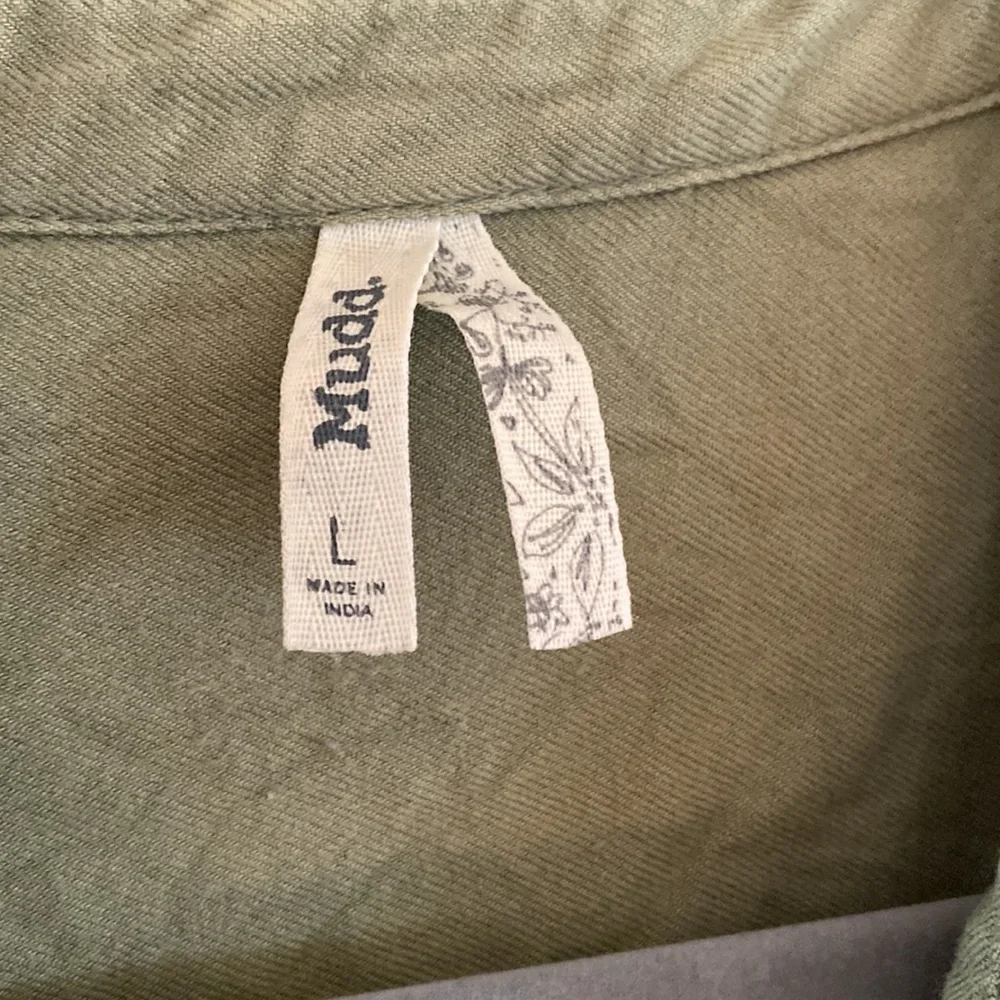 Mudd Button Up Top - Picture 5 of 10